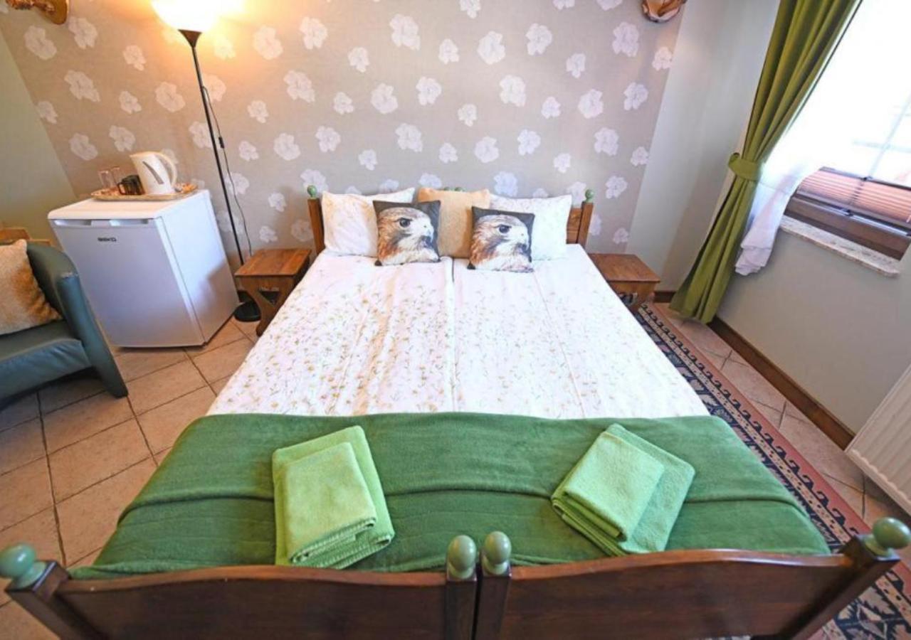 Gosciniec Malinowka Bed and Breakfast Krzeszna Exteriör bild