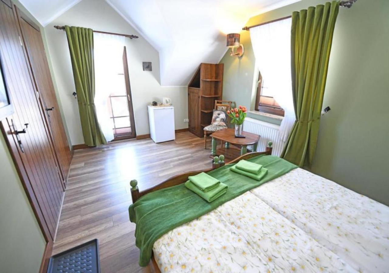 Gosciniec Malinowka Bed and Breakfast Krzeszna Exteriör bild