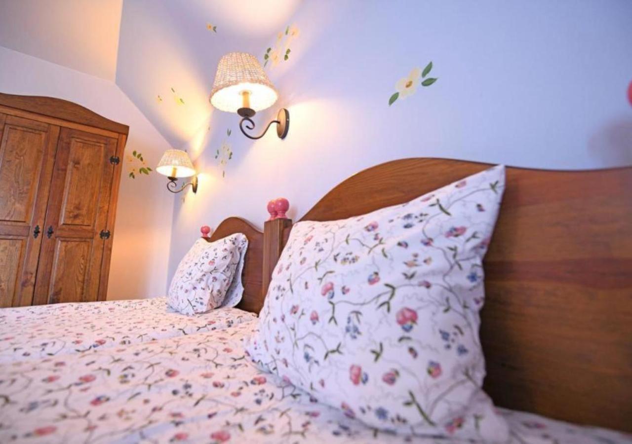 Gosciniec Malinowka Bed and Breakfast Krzeszna Exteriör bild