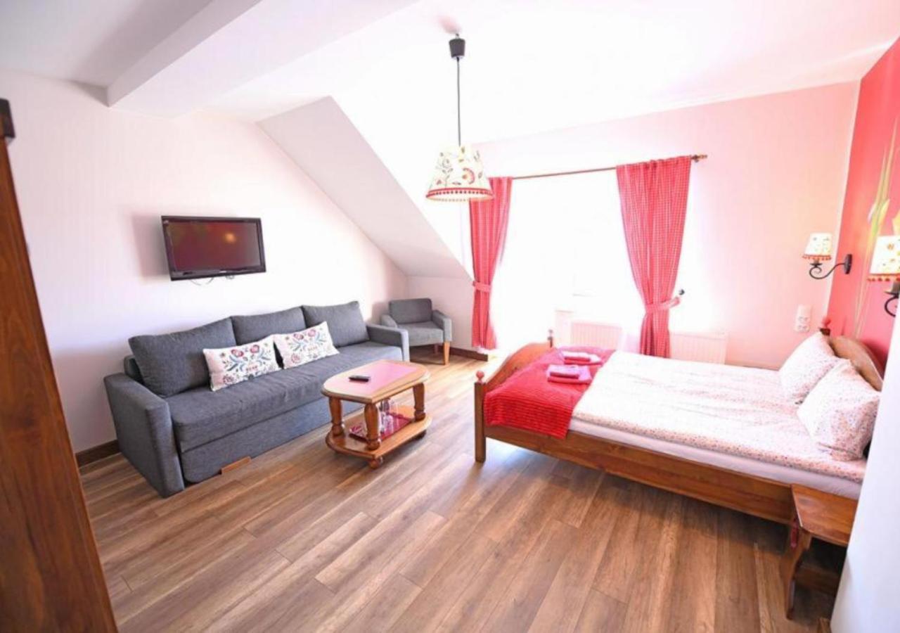 Gosciniec Malinowka Bed and Breakfast Krzeszna Exteriör bild