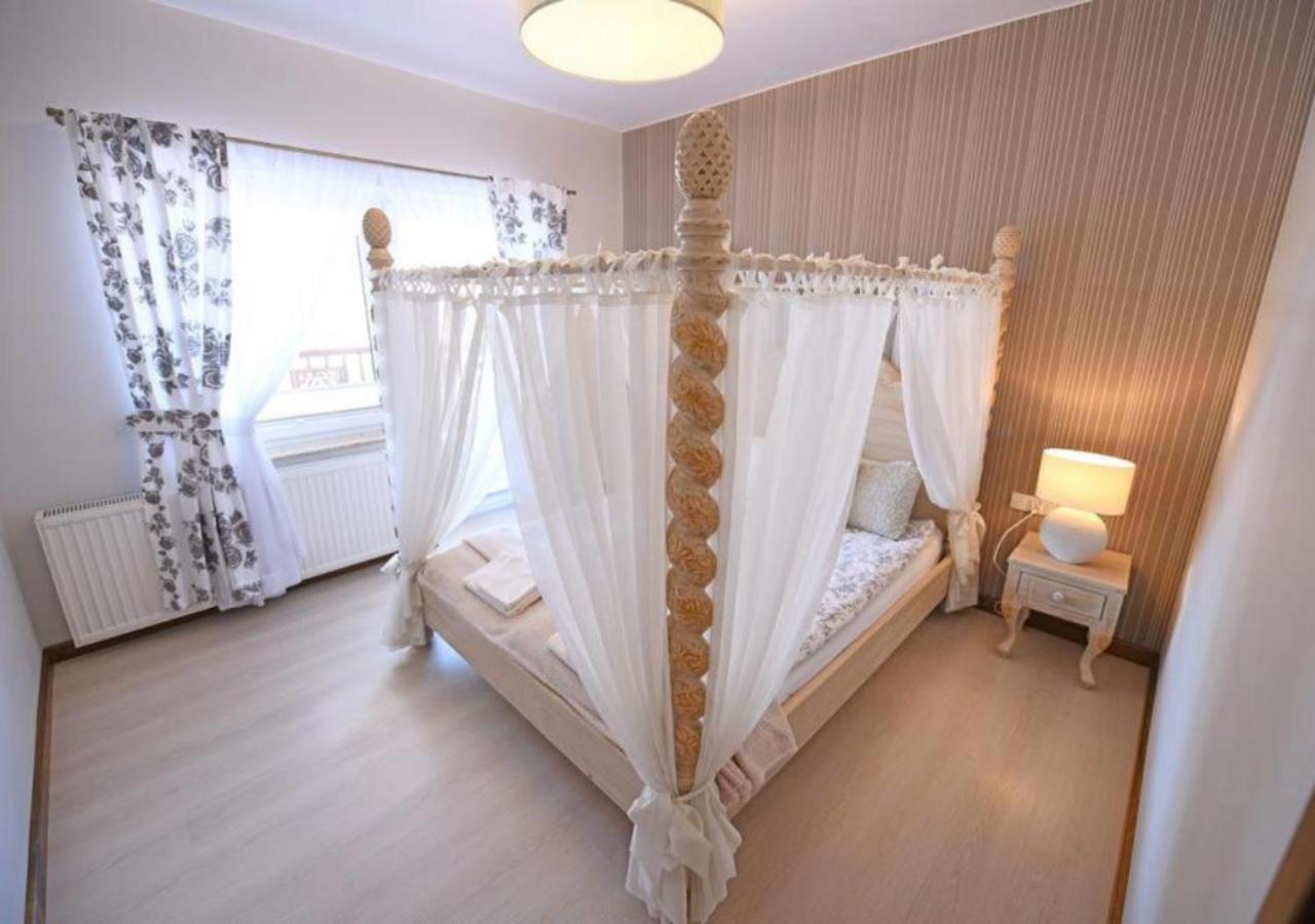Gosciniec Malinowka Bed and Breakfast Krzeszna Exteriör bild