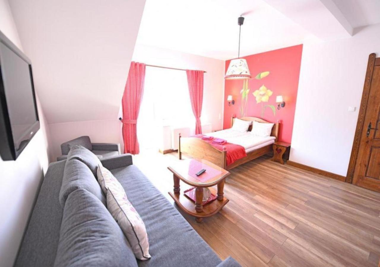 Gosciniec Malinowka Bed and Breakfast Krzeszna Exteriör bild
